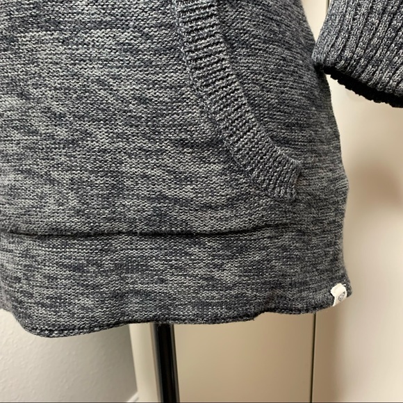 Roxy V-Neck Cuffed Sleeve Beach Sweater - Picture 5 of 13